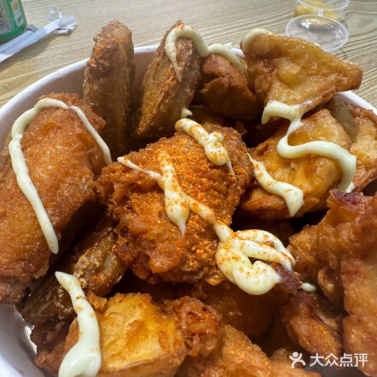 鲜嫩多汁的炸鸡🍗[亲亲][亲亲]