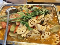 -后街佬·炭火鲜鱼杂(南城店)