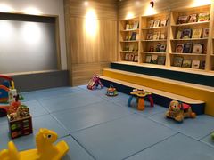 -蓝旗亲子游泳(范湖万达广场店)