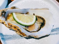 獐子岛生蚝（生吃、蒜蓉）-奕景小馆·地道大连菜(恒隆广场店)