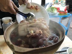 -广味炭炉鸡煲(宝业路分店)