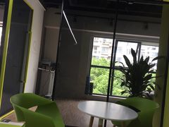 -Liking Fit24小时智能健身(金汇路韩国街店)