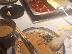 -尚尚仙·酸汤猪手·猪肚鸡火锅(华联万柳购物中心店)