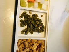 -荷塘秋月·本帮江浙菜(国权路店)