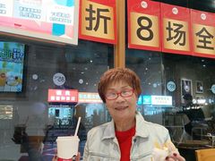 -85度C(生甜甜圈研究工坊·上海平凉店)