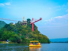 -宝晶宫旅游景区