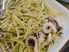 土豆丝炒巴蛸-君霖海鲜私房菜(春柳店)