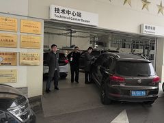 -成都华星西蒙上汽大众4S店(羊西线店)