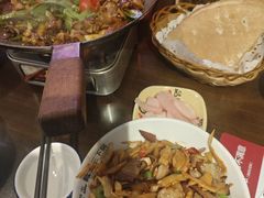-富正毅三下锅·湘西韵味(天门山索道店)