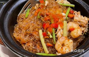 Seafood Dry-Fried Vermicelli Pot