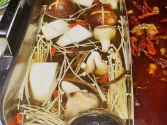 -渝蛙先生领鲜美蛙老火锅
