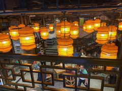 -帅巴人舅母子腊蹄民俗村