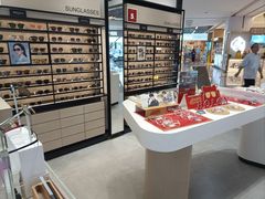 -博士眼镜集团石人工眼镜(虹口万泰店)