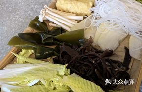 Qiong Zai Vegetarian Family Feast Platter