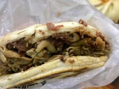 鸭肠牛肉夹馍-清真拉妈卤味(回民街店)