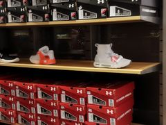 -UNDER ARMOUR(新燕莎奥莱店)