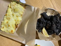 烫嘴金枕榴莲披萨-HELLO 27 意面·沙拉·帕尼尼