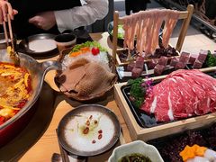 -湊湊火锅·茶憩(杭州湖滨银泰in77店)