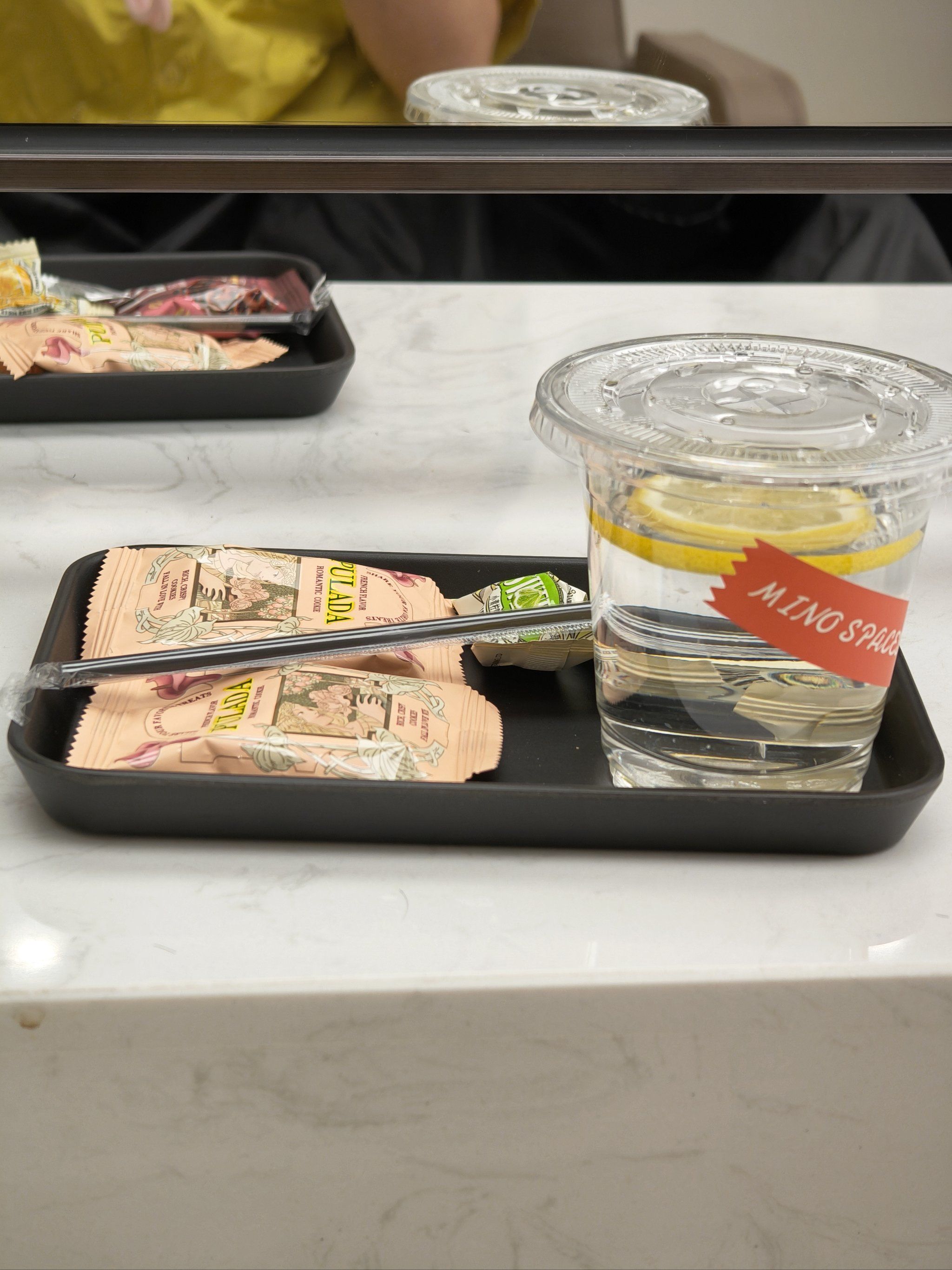 n进去后第一印象就是干净明亮.