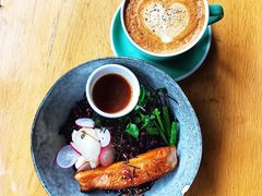 煎三文鱼腌蘑菇和风碗配红米黑米-Wagas沃歌斯(大学路店)