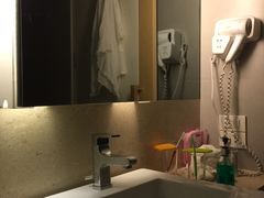 -西隆翠妮提酒店
