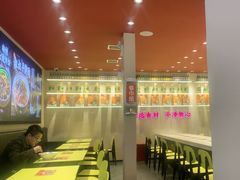 -串串叔叔麻辣烫(兴华街店)