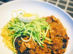 铁板猪肉炸酱面-炒码先生·韩餐炸鸡披萨(西塔店)