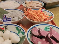 -刘姐啤酒鱼民族演艺餐厅(西街总店)