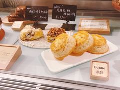 -SKROLL卡特司库·蛋糕定制·生吐司·司康(古北程家桥店)