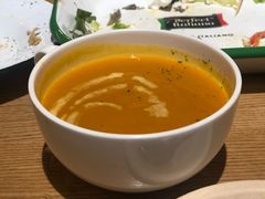 南瓜汤-HELLO 27 意面·沙拉·帕尼尼