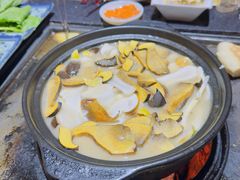 -有一锅·野生菌黑山羊腊排骨火锅(古城北门店)