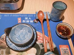 餐具摆设-舞漁日料美人胶原锅(陆家嘴中心店)