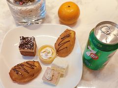 -上海西藏大厦万怡自助餐厅(徐汇店)