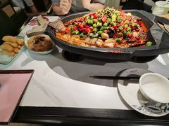 -江边城外烤全鱼(世茂广场店)