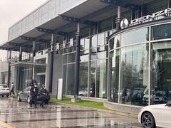 -上海星瀚奔驰4S店(红柳路店)