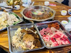 -金鼎雪山牦牛杂火锅(理县总店)