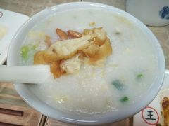 -银记肠粉店(新港西路店)
