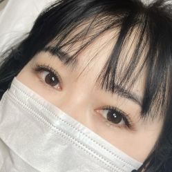 -花岐款式专研健康美甲沙龙