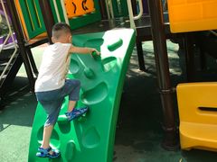 -红黄蓝幼儿园(颐东苑店)