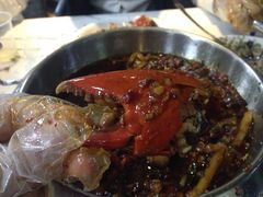 -凤凰路何眼镜香辣蟹(花果园店)