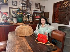 -Cuc Gach Quan Restaurant