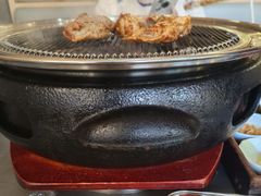 -围炉肉舍•炭烤活鳗•丹东海鲜烤肉(步行街店)