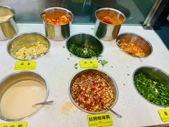-周良天山牛杂城(天山路总店)
