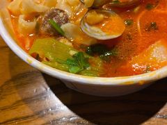 蒜香海鲜面-何记花甲(海岸城旗舰店)