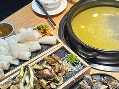-一朵菌·野生菌探索家火锅(南亚店)