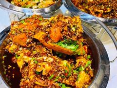 -凤凰路何眼镜香辣蟹(花果园店)