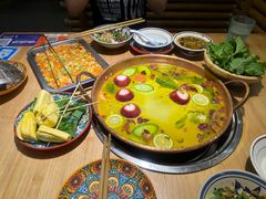 -洱火云南酸菜牛肉火锅(石景山当代商城店)