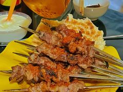 -烤肉小伙烤肉店