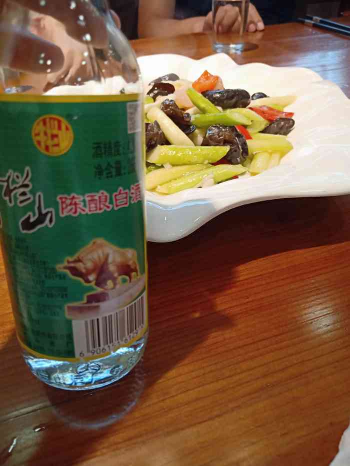 洪洋粗粮馆-"他家开挺多年了,人一直特别多,赶上饭点的.