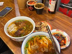 -矮子粉店1985·长沙米粉(湘春路店)